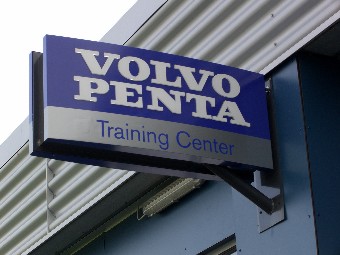 Motor-/Elektrikschulung bei Volvo-Penta in Kiel