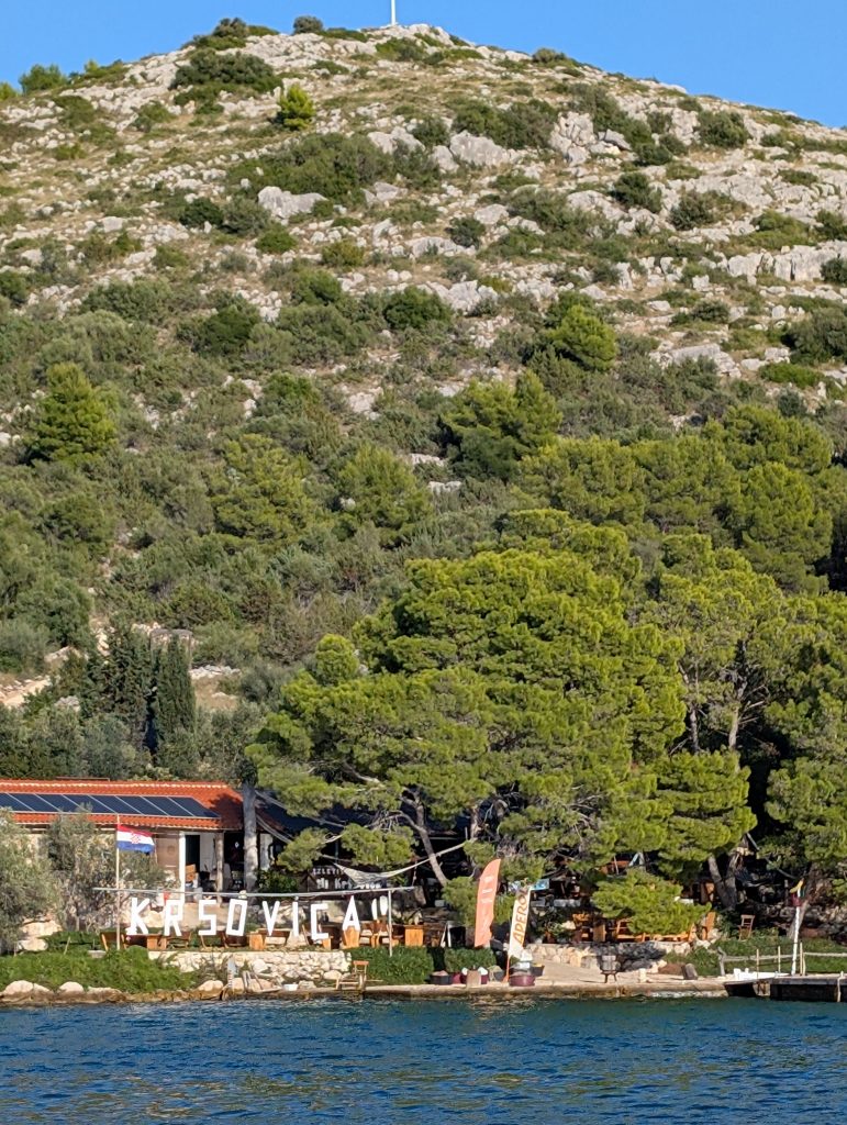 In dieser Konoba hatten wir uns zum Essen angekündigt.